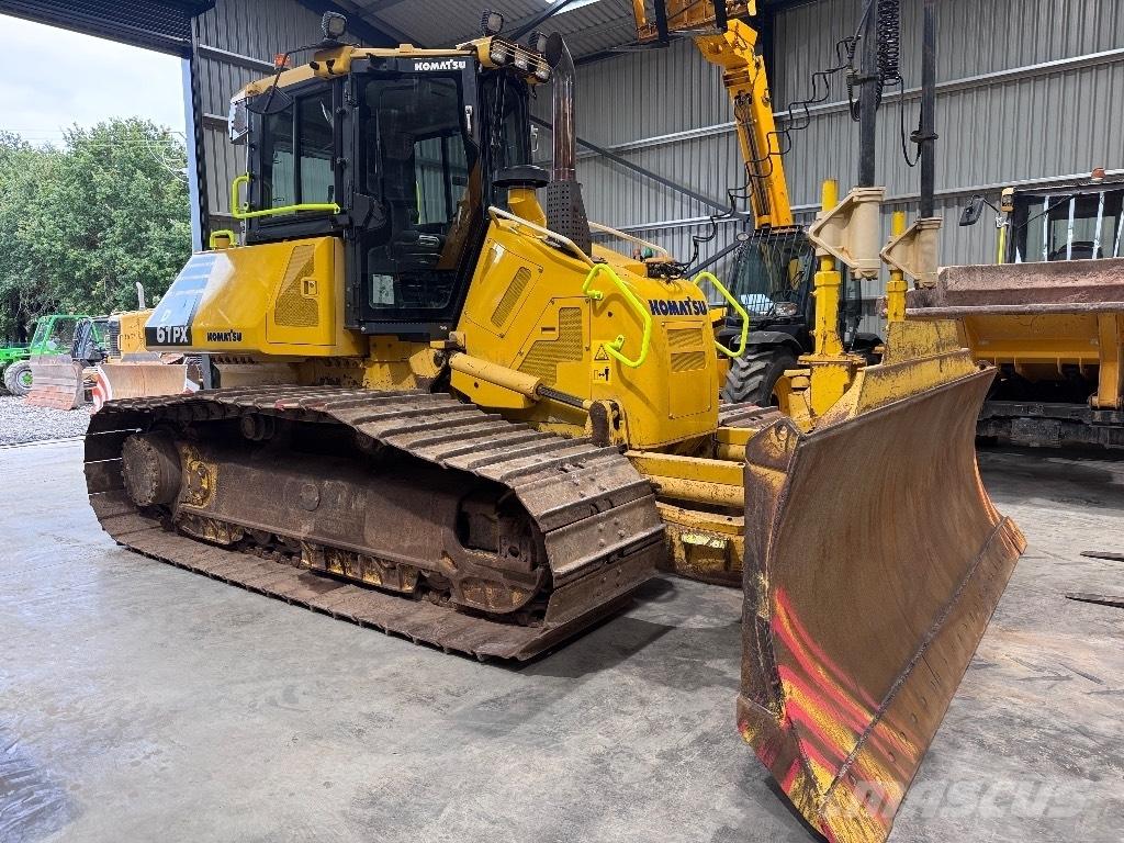 Komatsu D 61 PX بلدوزرات مجنزرة