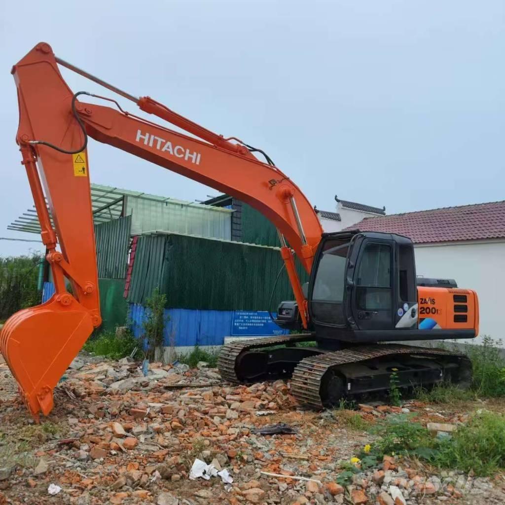 Hitachi ZX 200 حفارات زحافة
