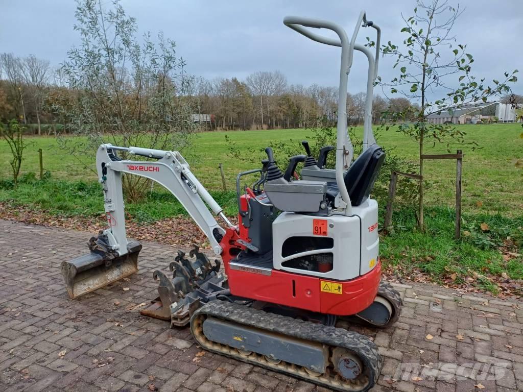 Takeuchi TB 210 R حفارات صغيرة أقل من 7 طن (حفارات صغيرة)