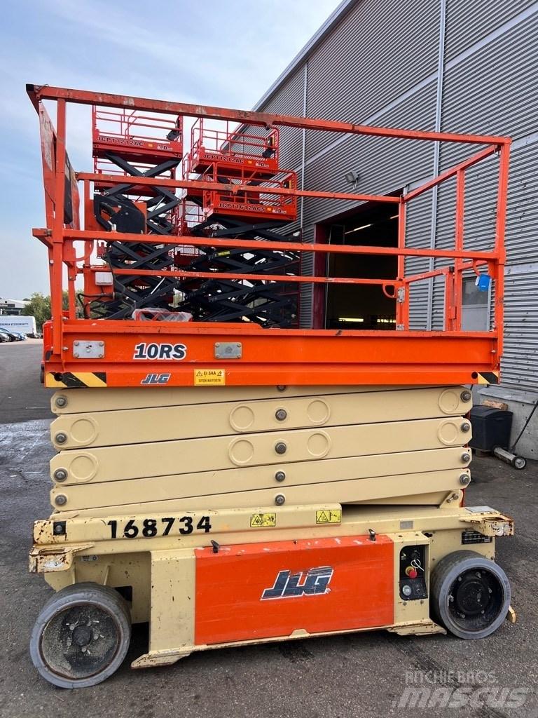 JLG 10 RS رافعات مقصية الشكل