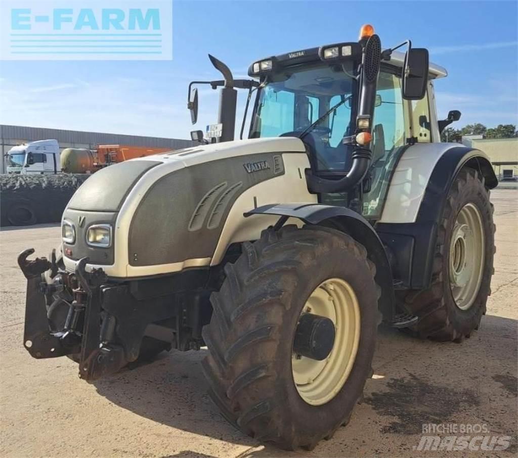 Valtra t 202 الجرارات