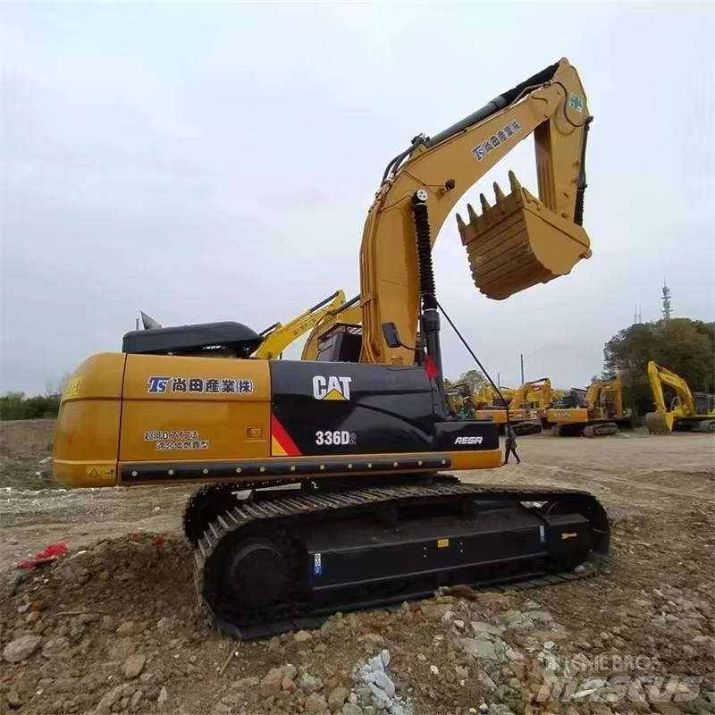 CAT 336 D2 حفارات زحافة