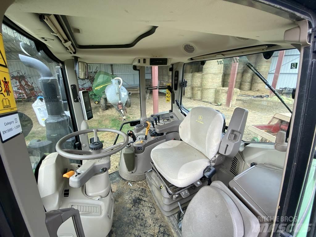 John Deere 6100 M الجرارات