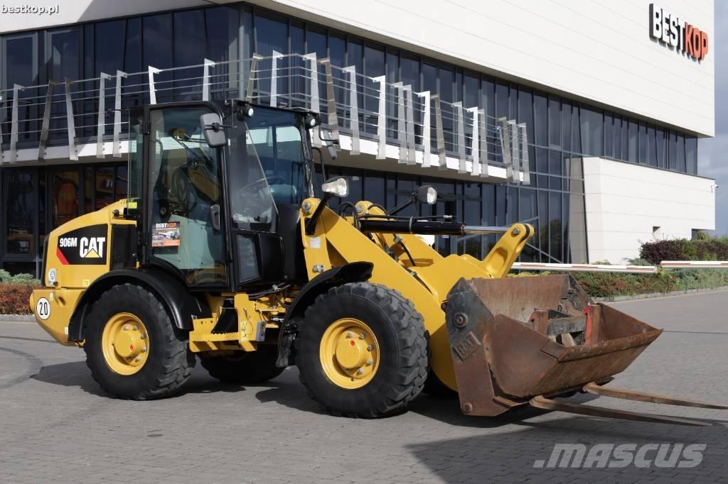 CAT 906M لوادر بعجل