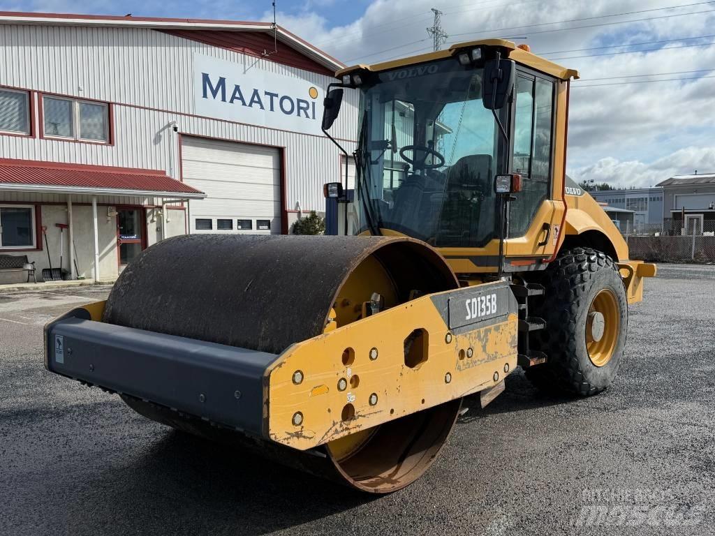 Volvo SD 135 B مداحل أحادية الأسطوانة