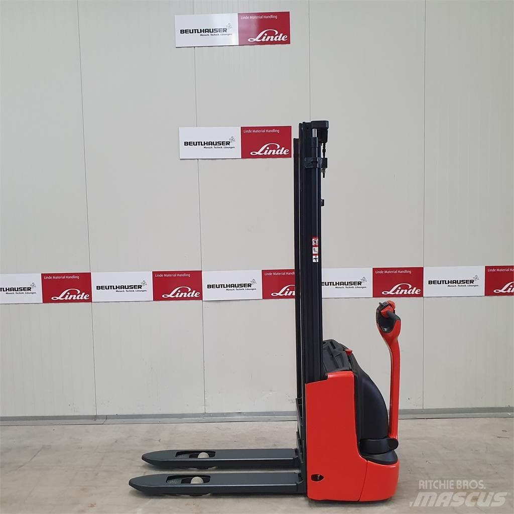 Linde L12 معدات التكديس الجوالة