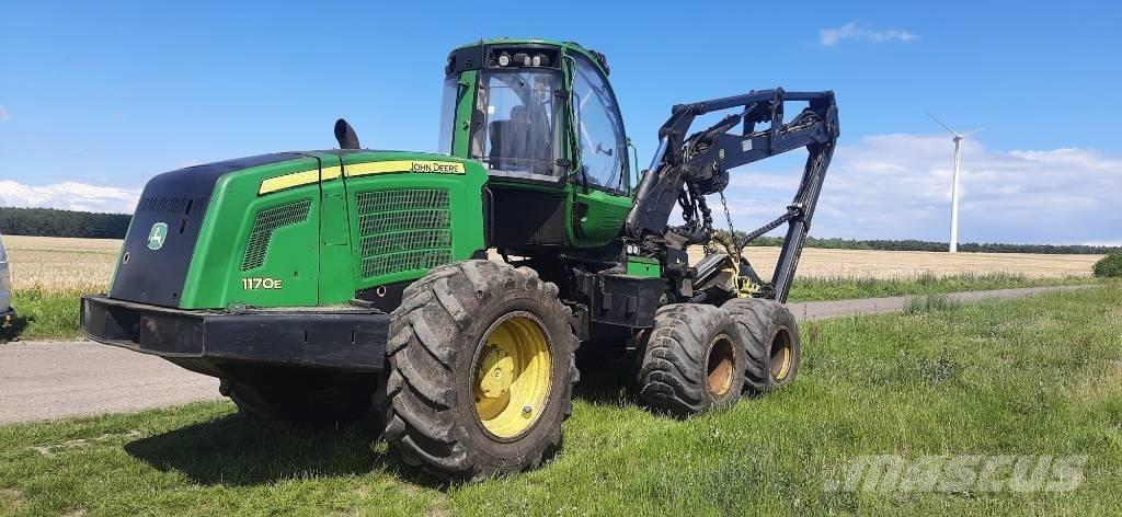 John Deere 1170 E حصادات