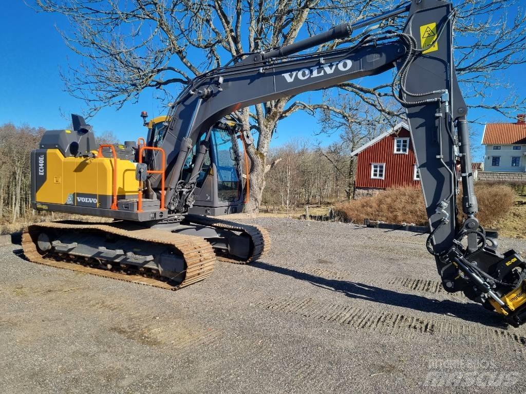 Volvo EC 140 EL حفارات زحافة