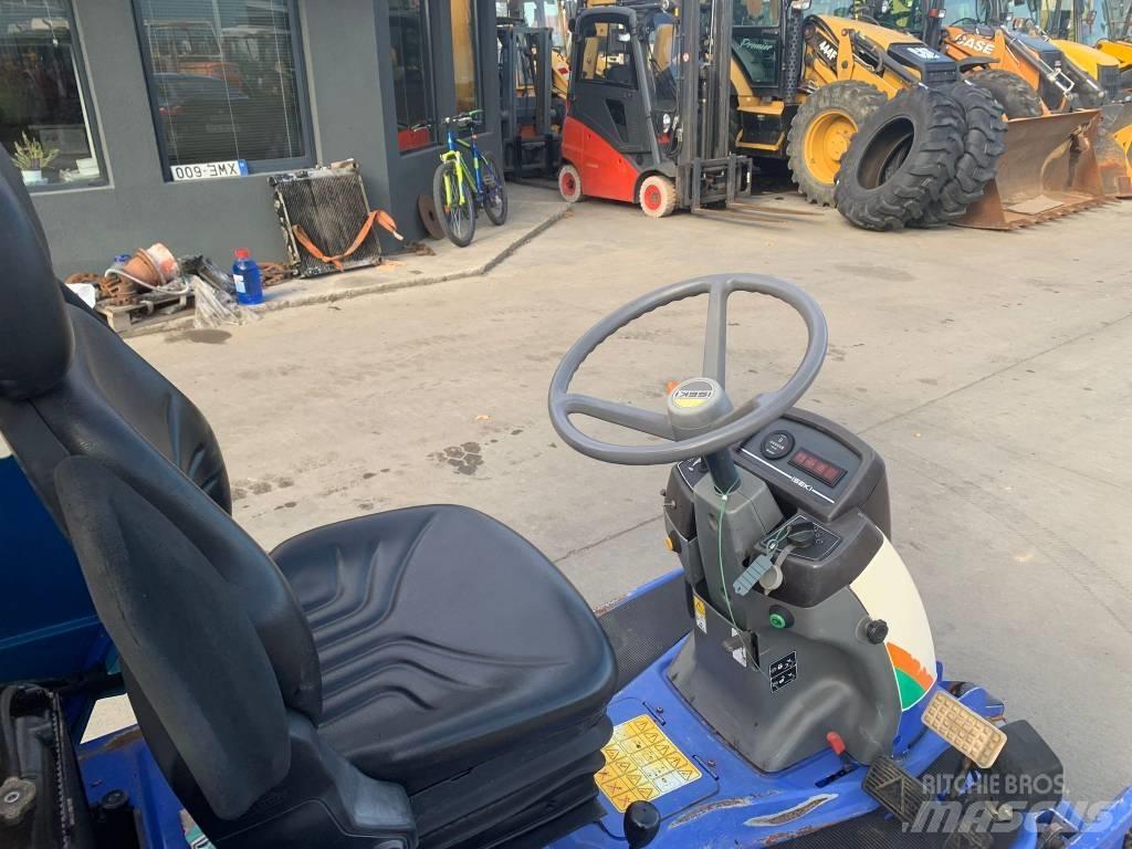 Iseki SF 230 FH ركوب الحشائش