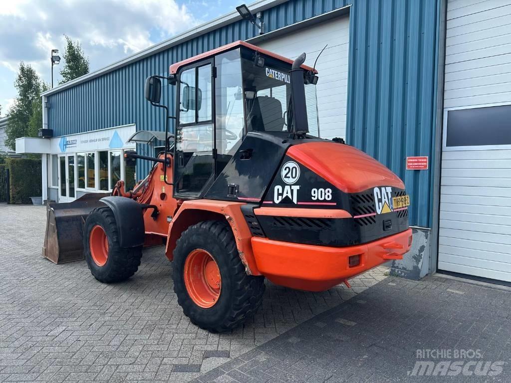 CAT 908 لوادر بعجل