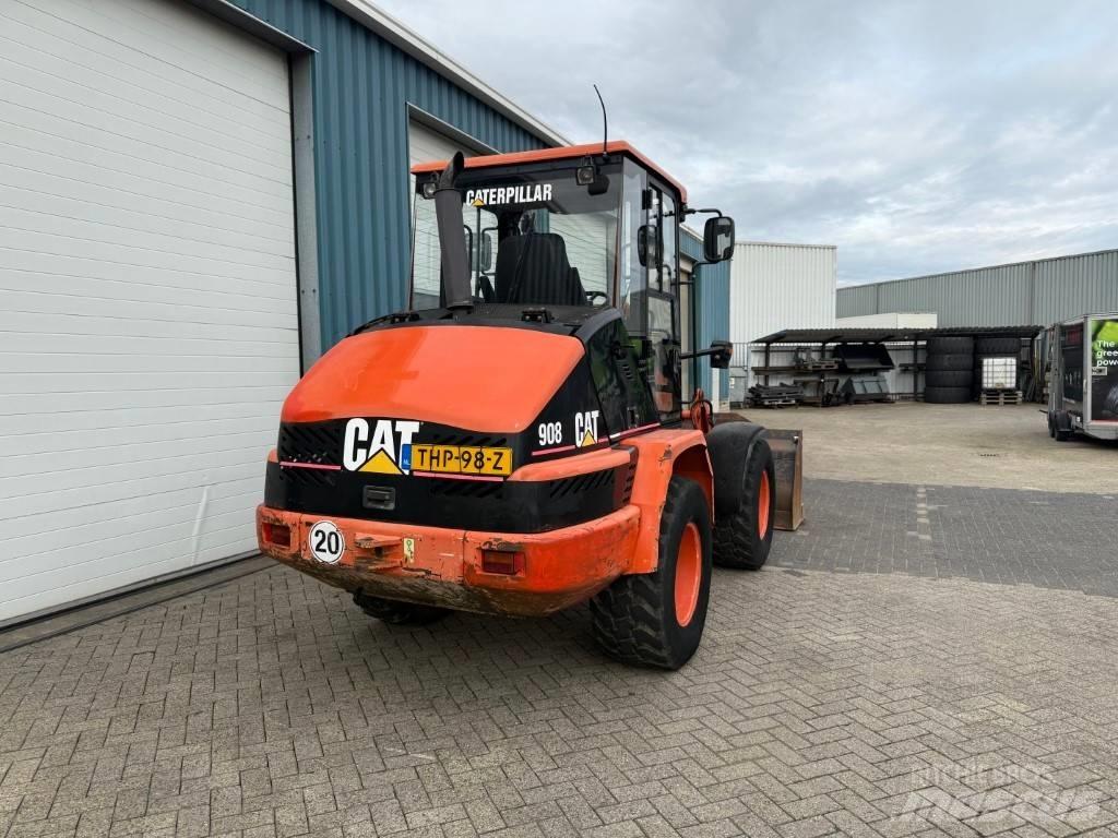 CAT 908 لوادر بعجل