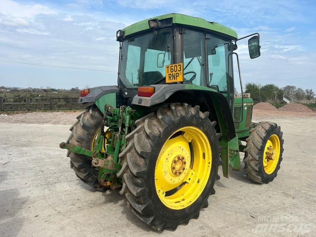John Deere 6400 جرارات مدمجة