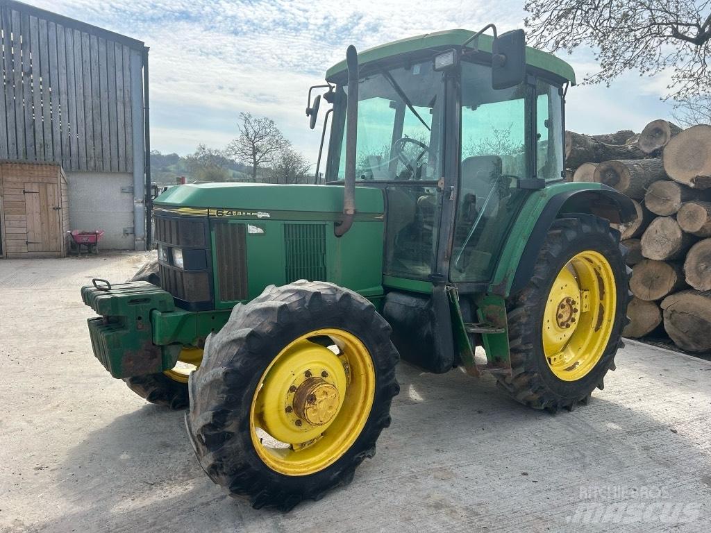 John Deere 6400 جرارات مدمجة