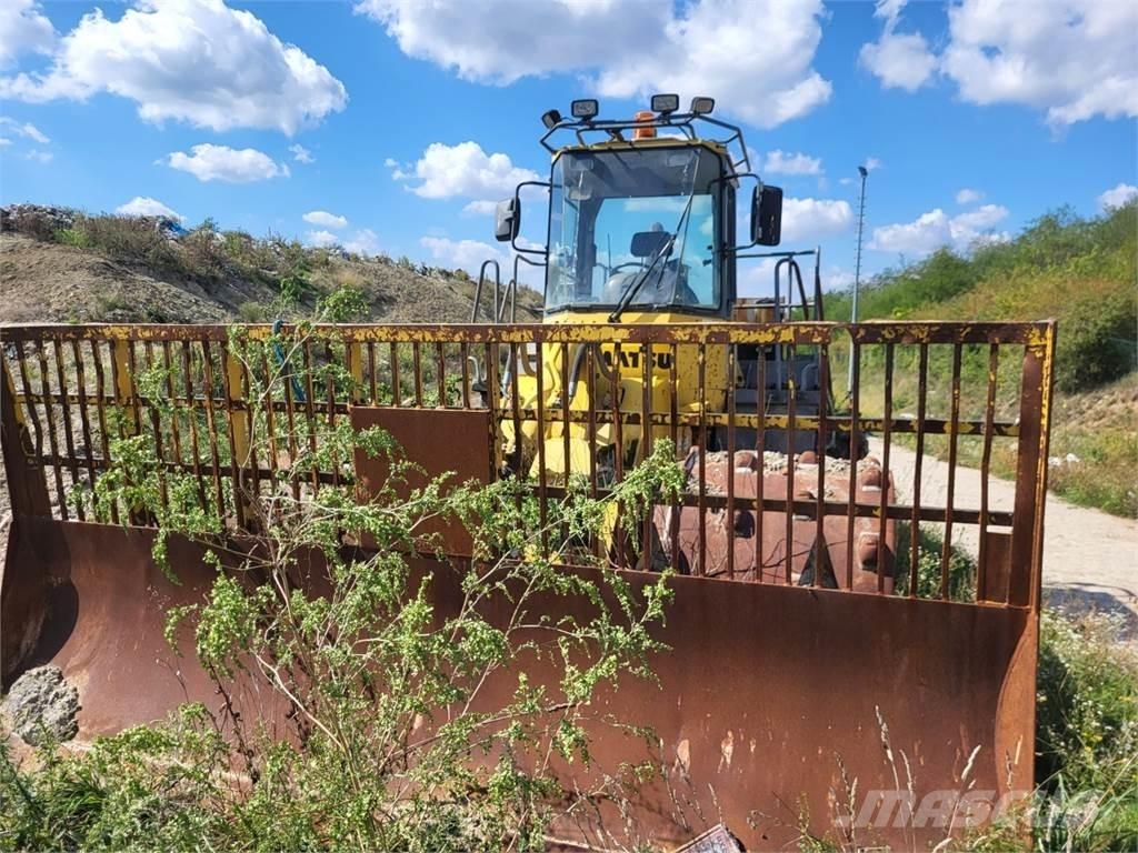Komatsu WF 450T-3 أخرى