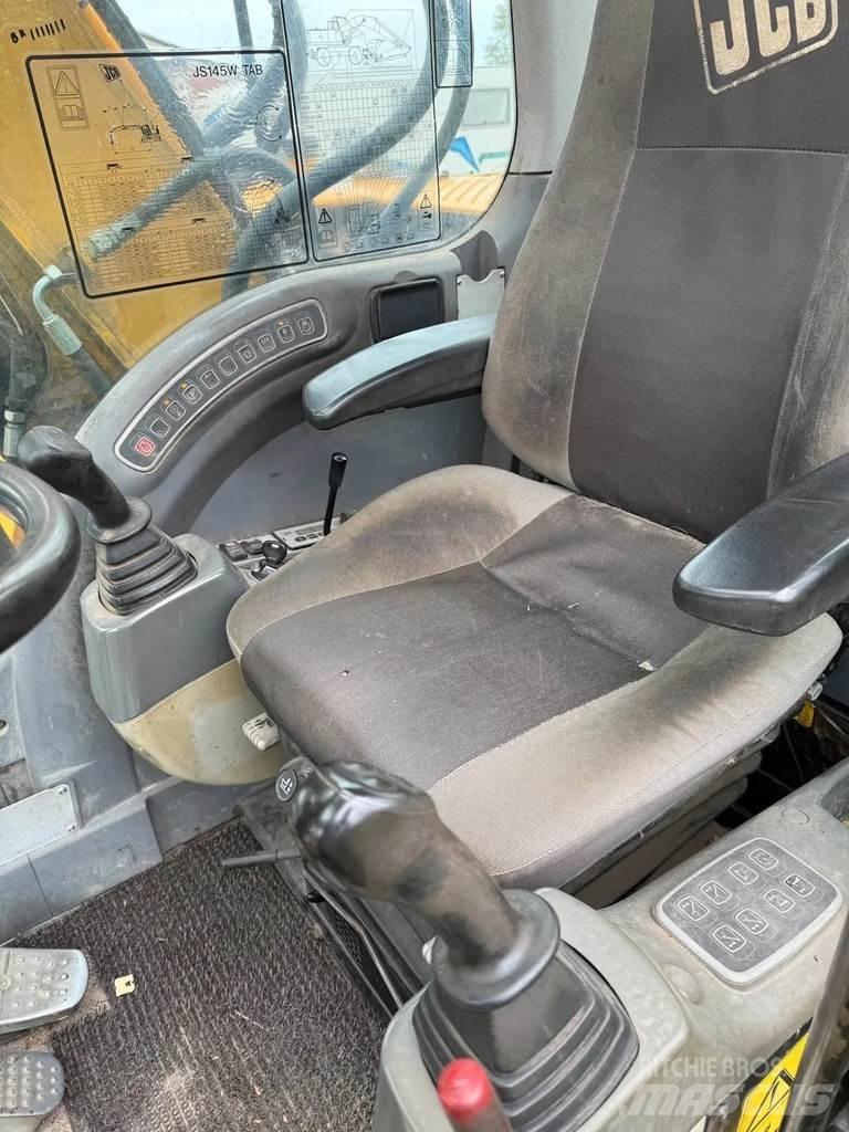 JCB JS 145W حفارات بعجل