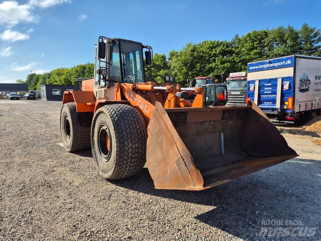 Hitachi FR 130 لوادر بعجل