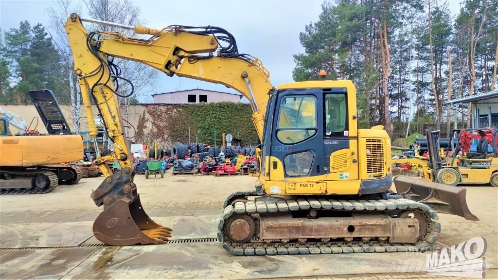 Komatsu PC 138 US-8 حفارات زحافة
