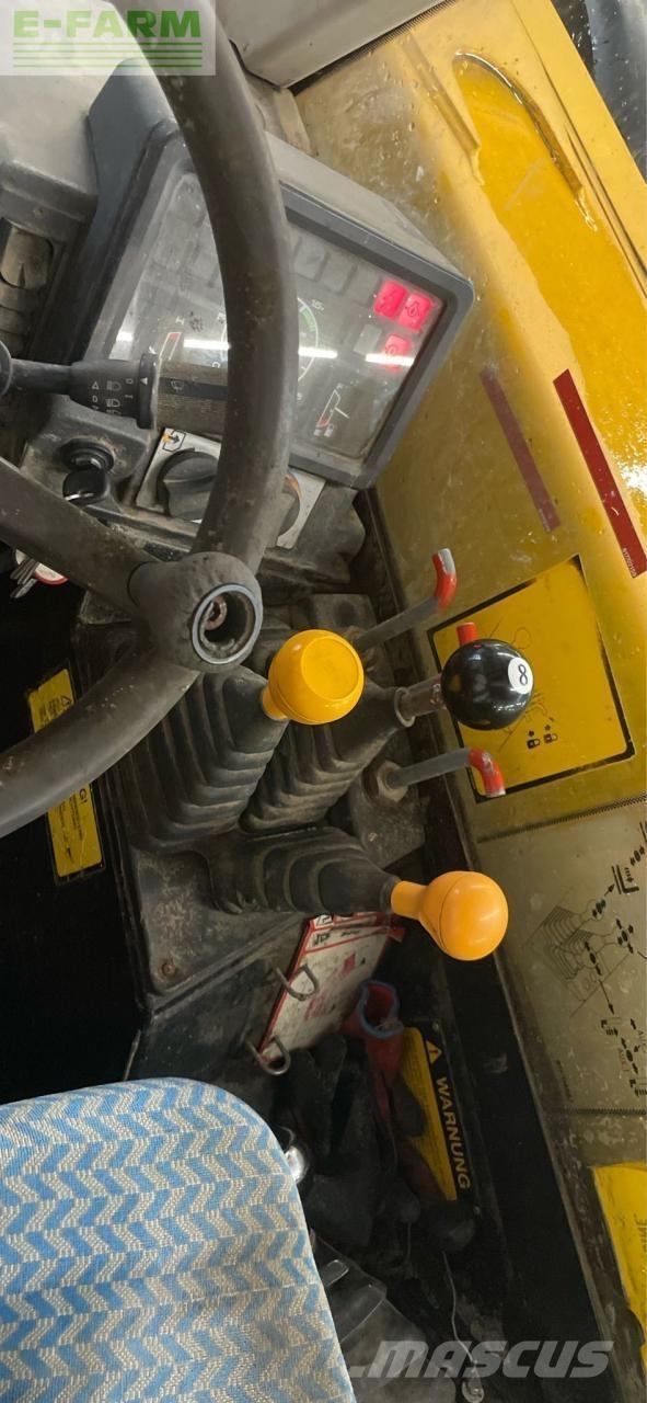 JCB 526-56 معدات مناولة لأغراض الزراعة