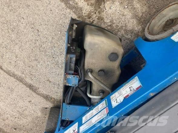 Genie GS 1930 رافعات مقصية الشكل