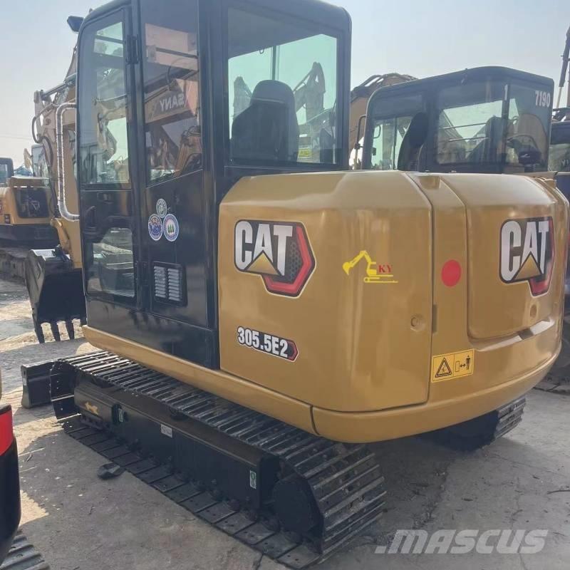 CAT 305.5 حفارات زحافة