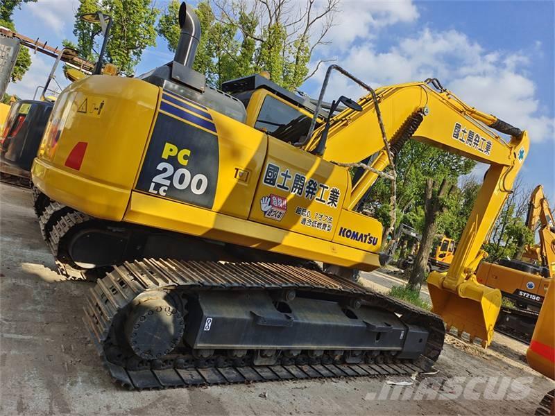 Komatsu PC 200-8 حفارات زحافة