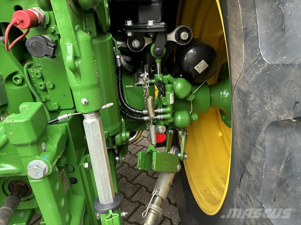John Deere 6R150 الجرارات