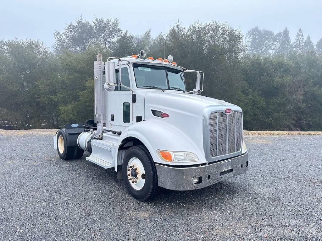 Peterbilt 384 وحدات الجر