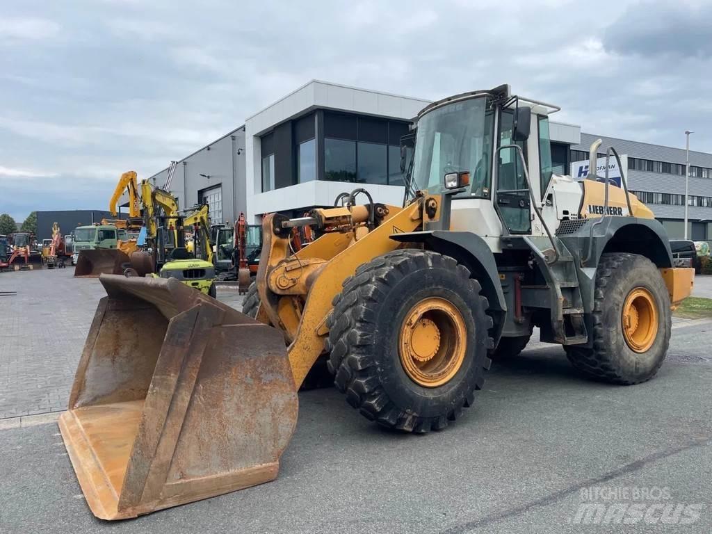 Liebherr L544 لوادر بعجل