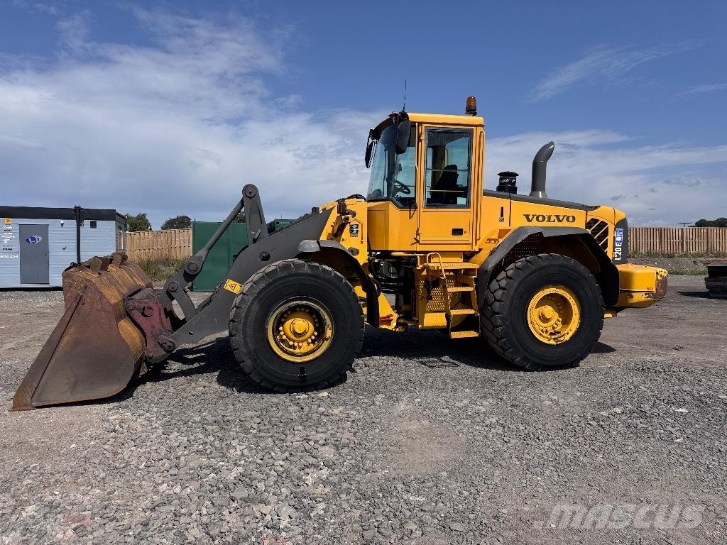 Volvo L 120 E لوادر بعجل