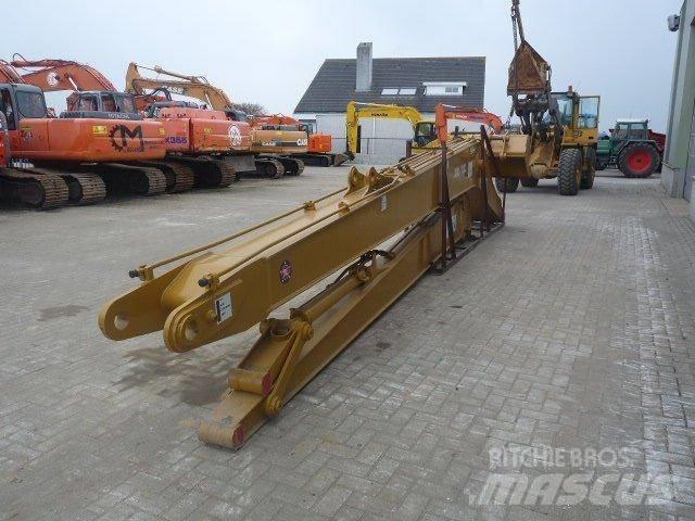 Long Reach  Cat 320 حفارات طويلة الذراع