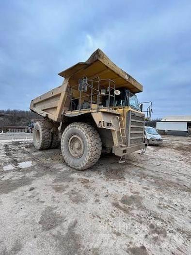 Komatsu HD605-7 عربات نقل قلابة للمواقع
