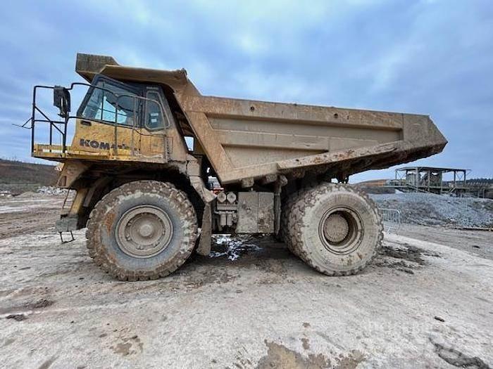 Komatsu HD605-7 عربات نقل قلابة للمواقع