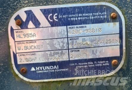 Hyundai HL955A دلاء