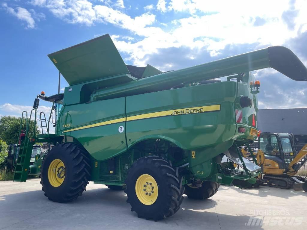 John Deere S670 4x4 حصادات
