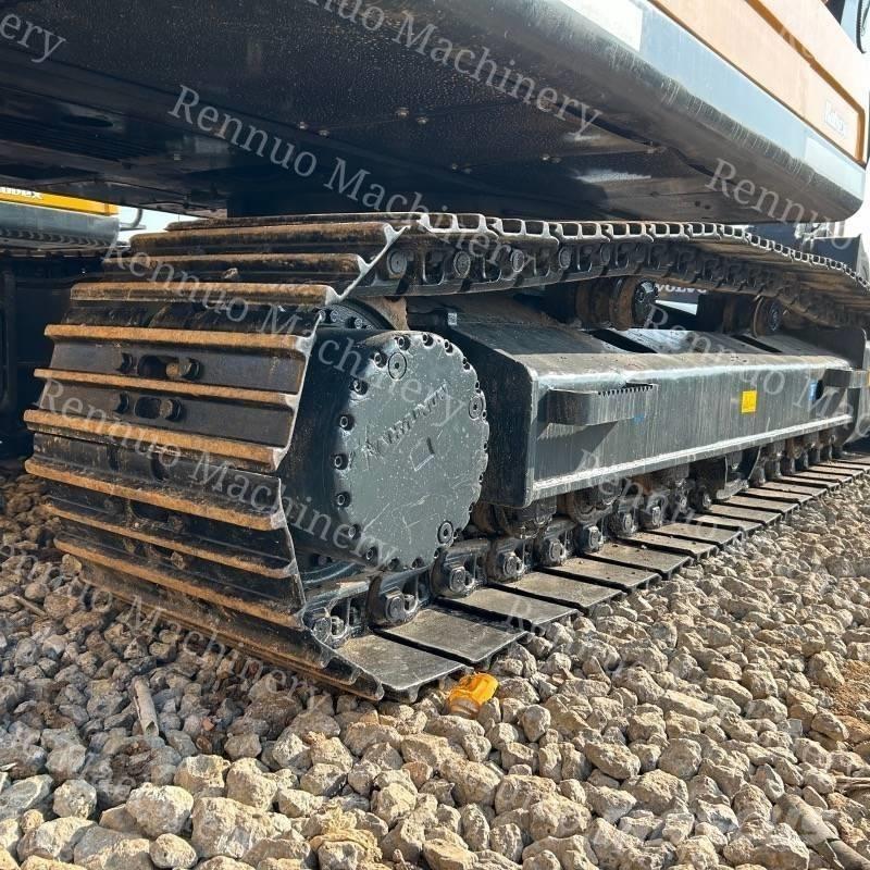 Hyundai 215VS حفارات زحافة