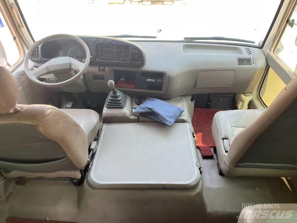 Toyota Coaster حافلة داخل المدينة