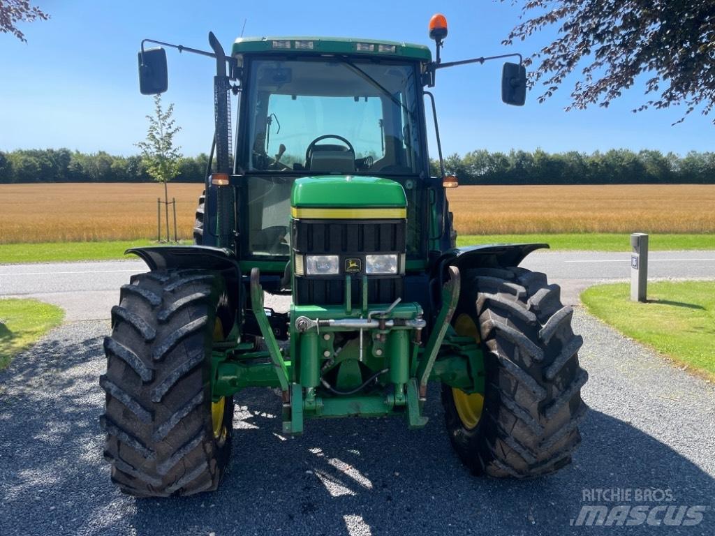 John Deere 6310 الجرارات