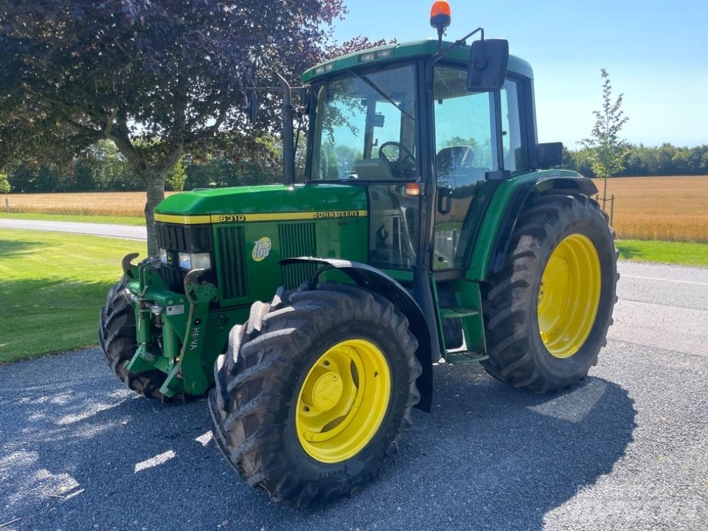 John Deere 6310 الجرارات