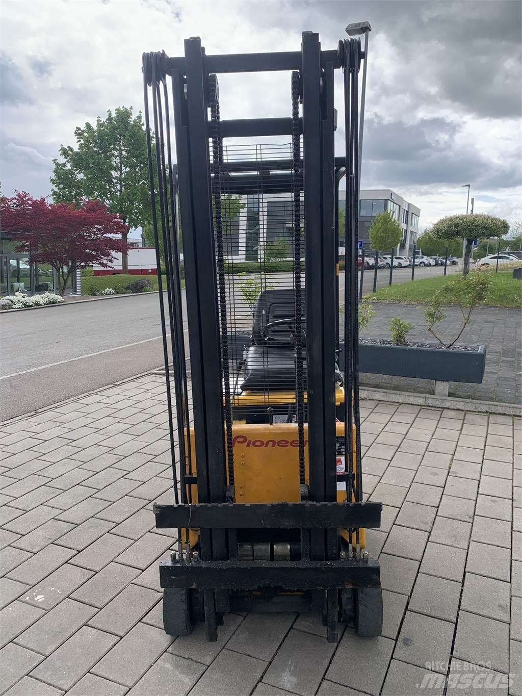  Hülsemann DEV1633T شاحنات ذات رافعات شوكية تعمل بالكهرباء