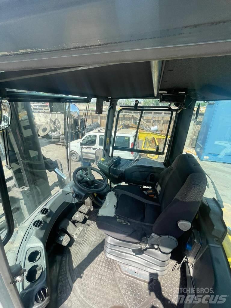 Kalmar DCG 250-12LB شاحنات الديزل