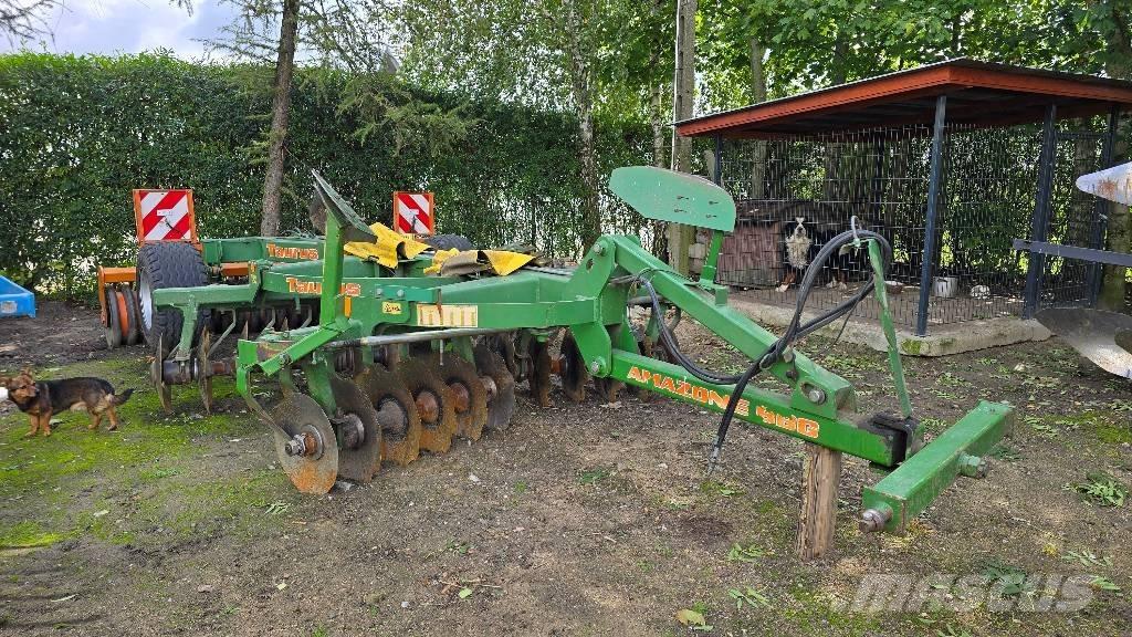 Amazone Taurus 3000 زحافات ساحقة