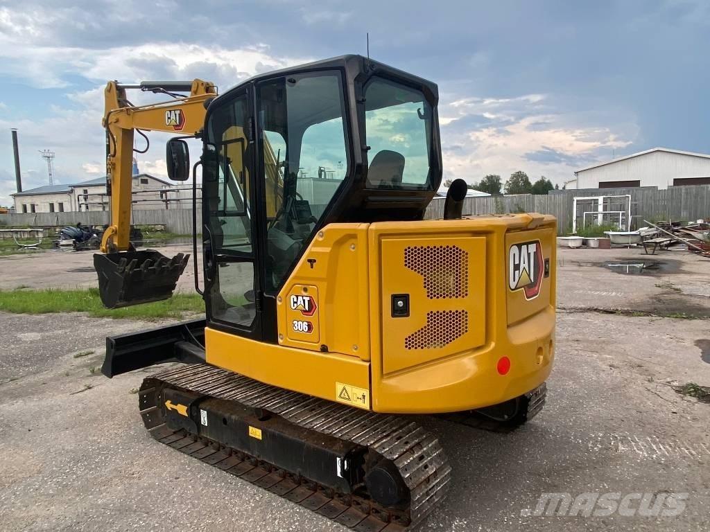 CAT 306 حفارات زحافة