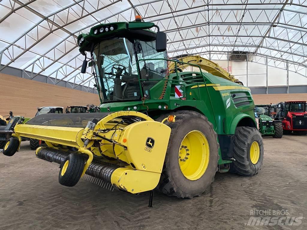 John Deere 8600i علافات ذاتية الدفع