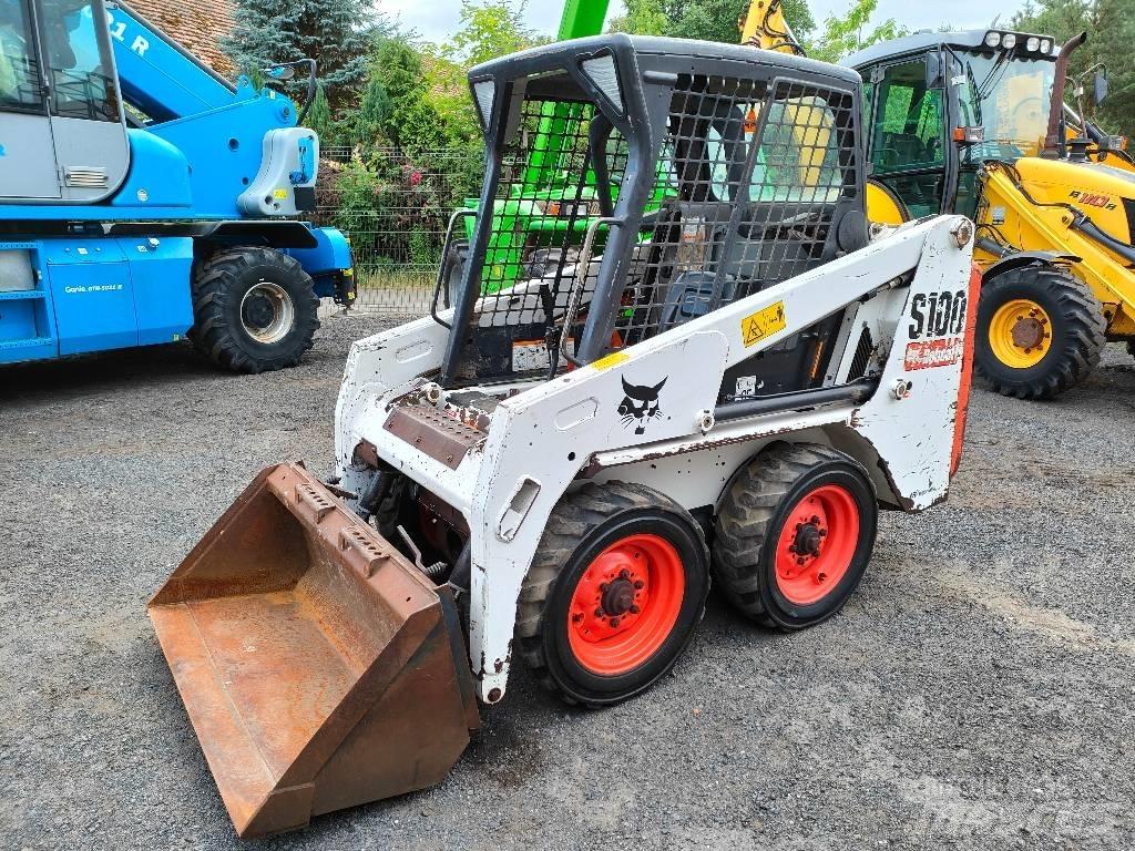 Bobcat S 100 لوادر انزلاقية التوجيه