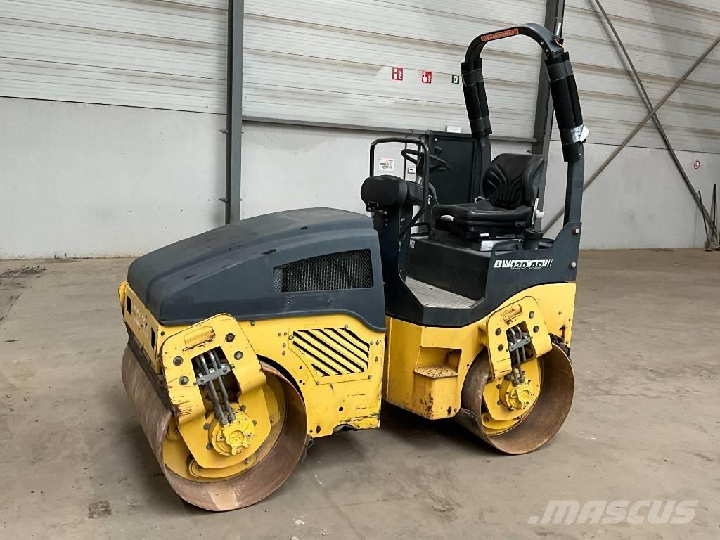 Bomag BW 120 AD-4 مداحل ثنائية الاسطوانة