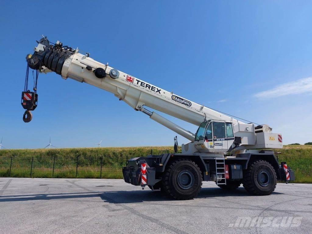 Terex RT100 رافعات الطرق الوعرة