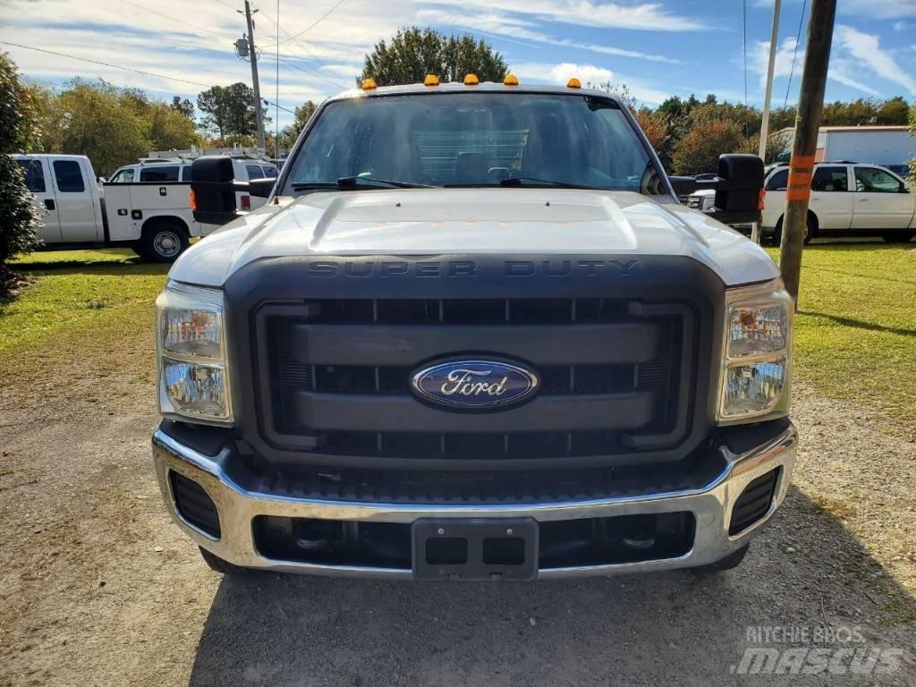 Ford F 350 XL SD شاحنات مسطحة/مفصلية الجوانب