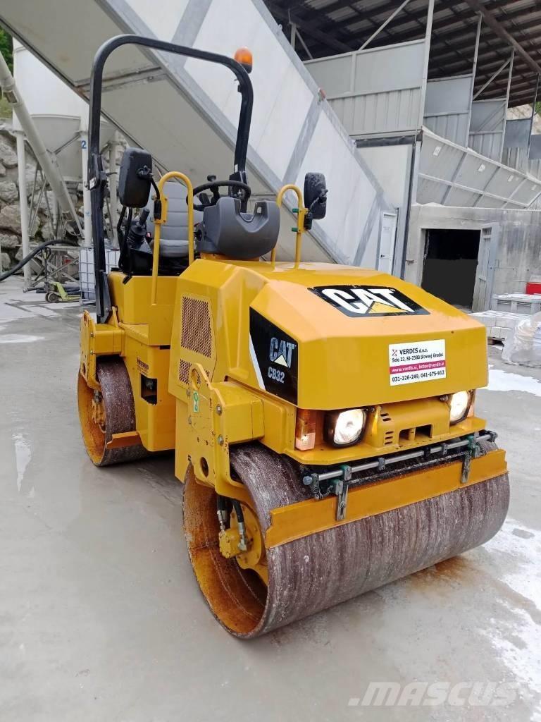 CAT CB 32 مداحل ثنائية الاسطوانة