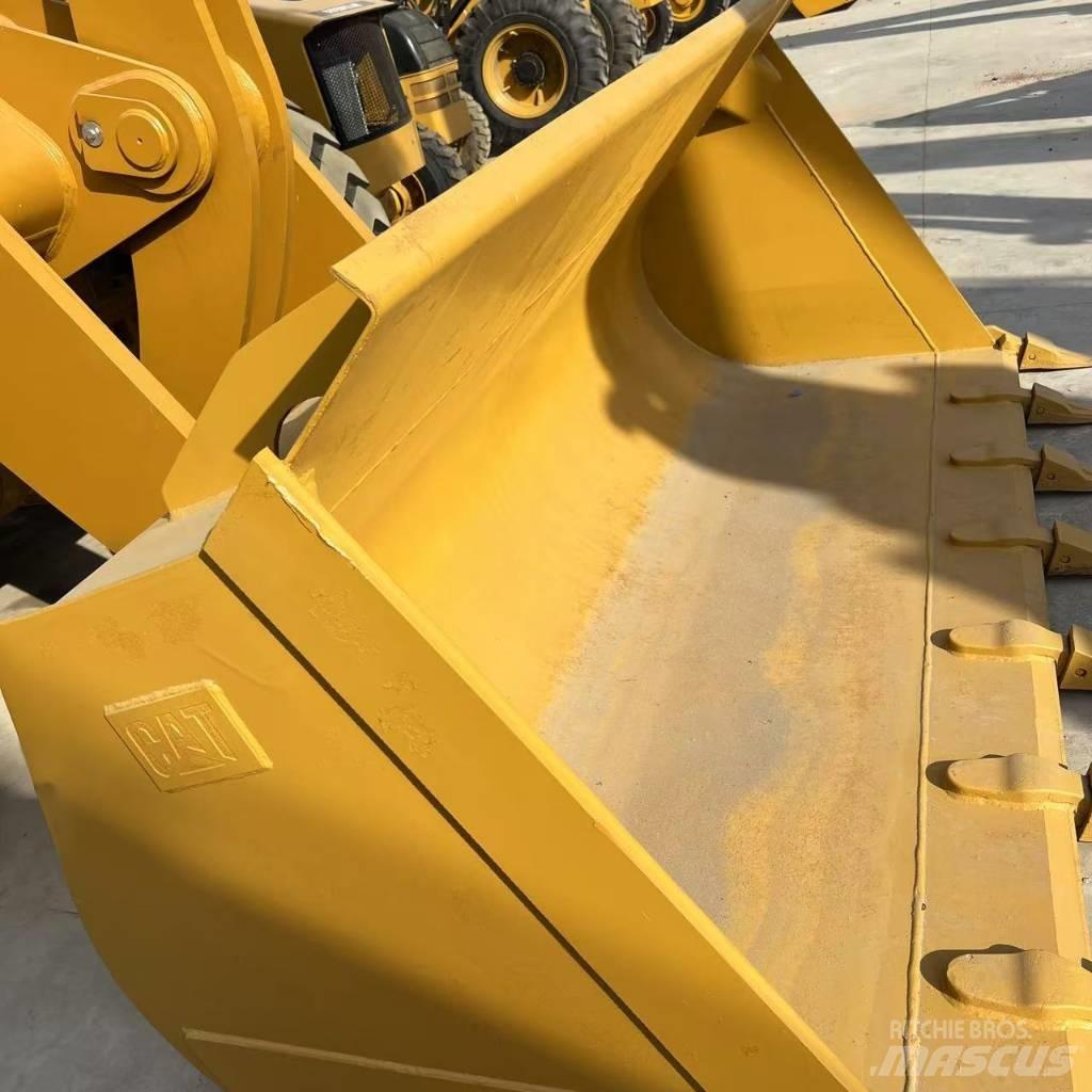 CAT 966 H لوادر بعجل