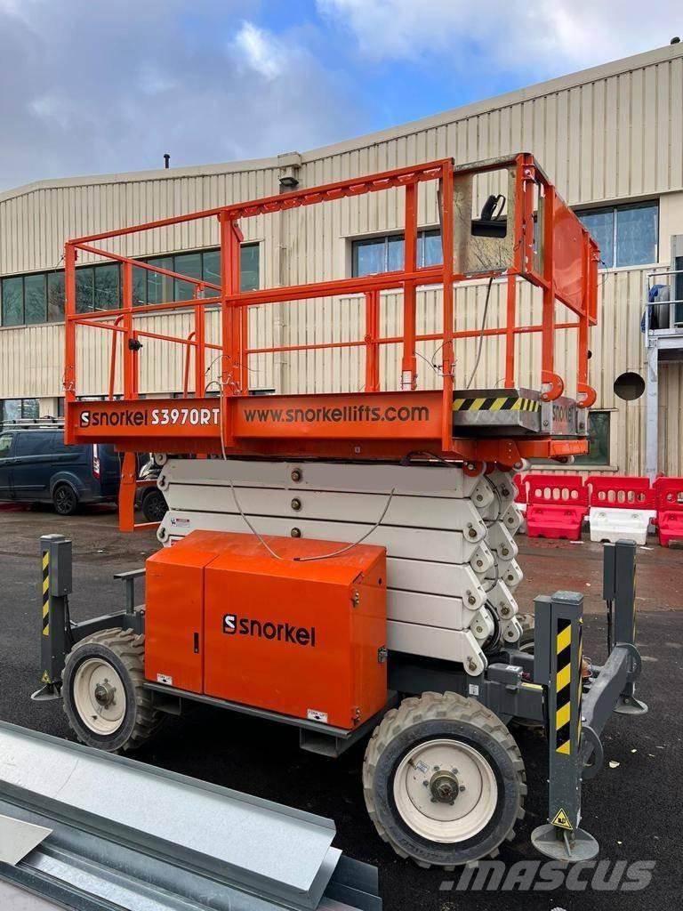 Snorkel S3970RT رافعات مقصية الشكل
